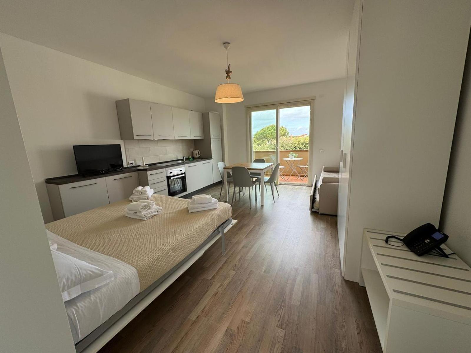 Residence San Francesco Tirrenia Exterior photo
